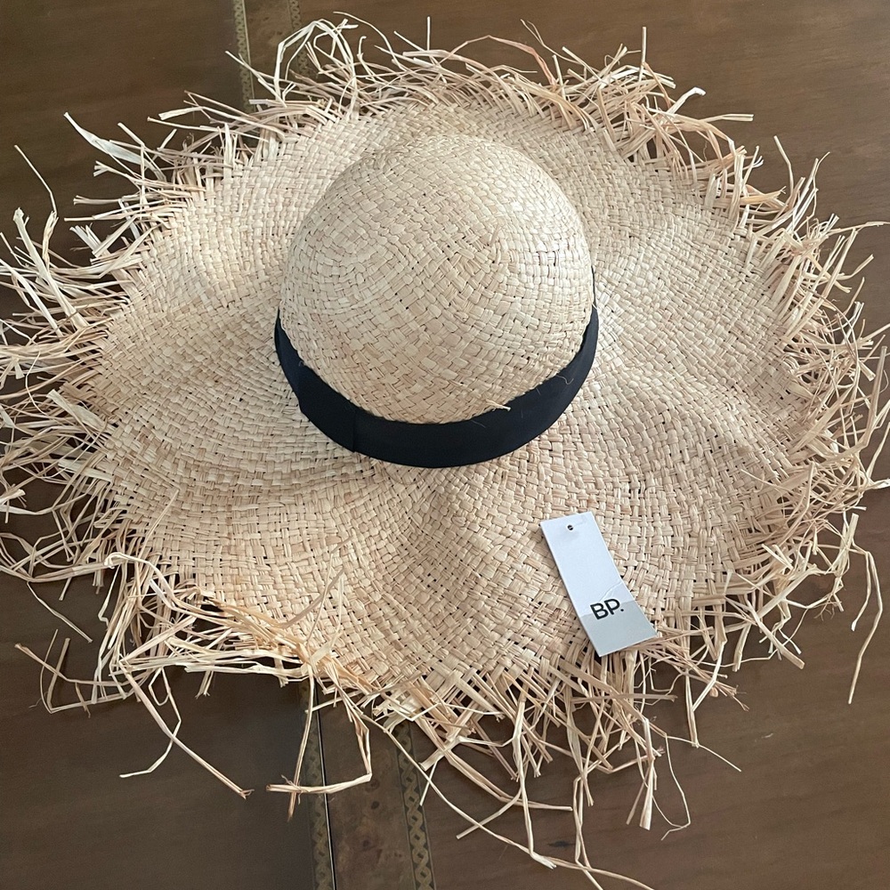 Women's Frayed Straw Hat with Black Band
